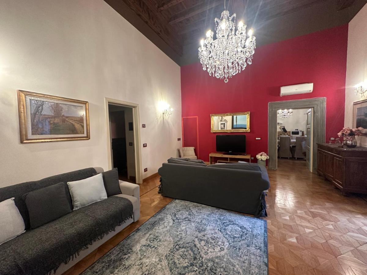 In Centro Lovely Home Λούκα Εξωτερικό φωτογραφία